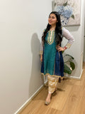 Kareena Viral Suit