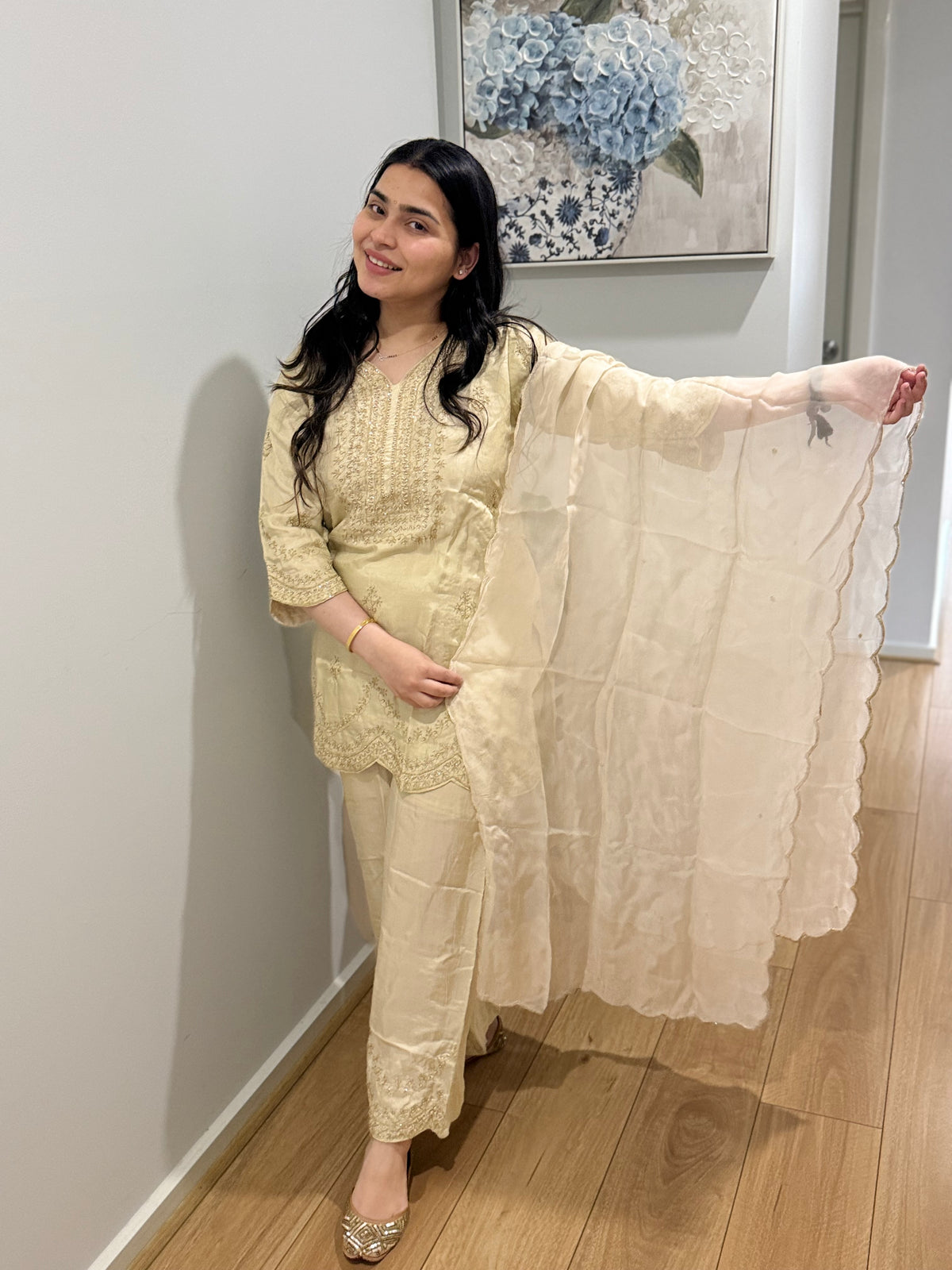 Aanya (Off-White)