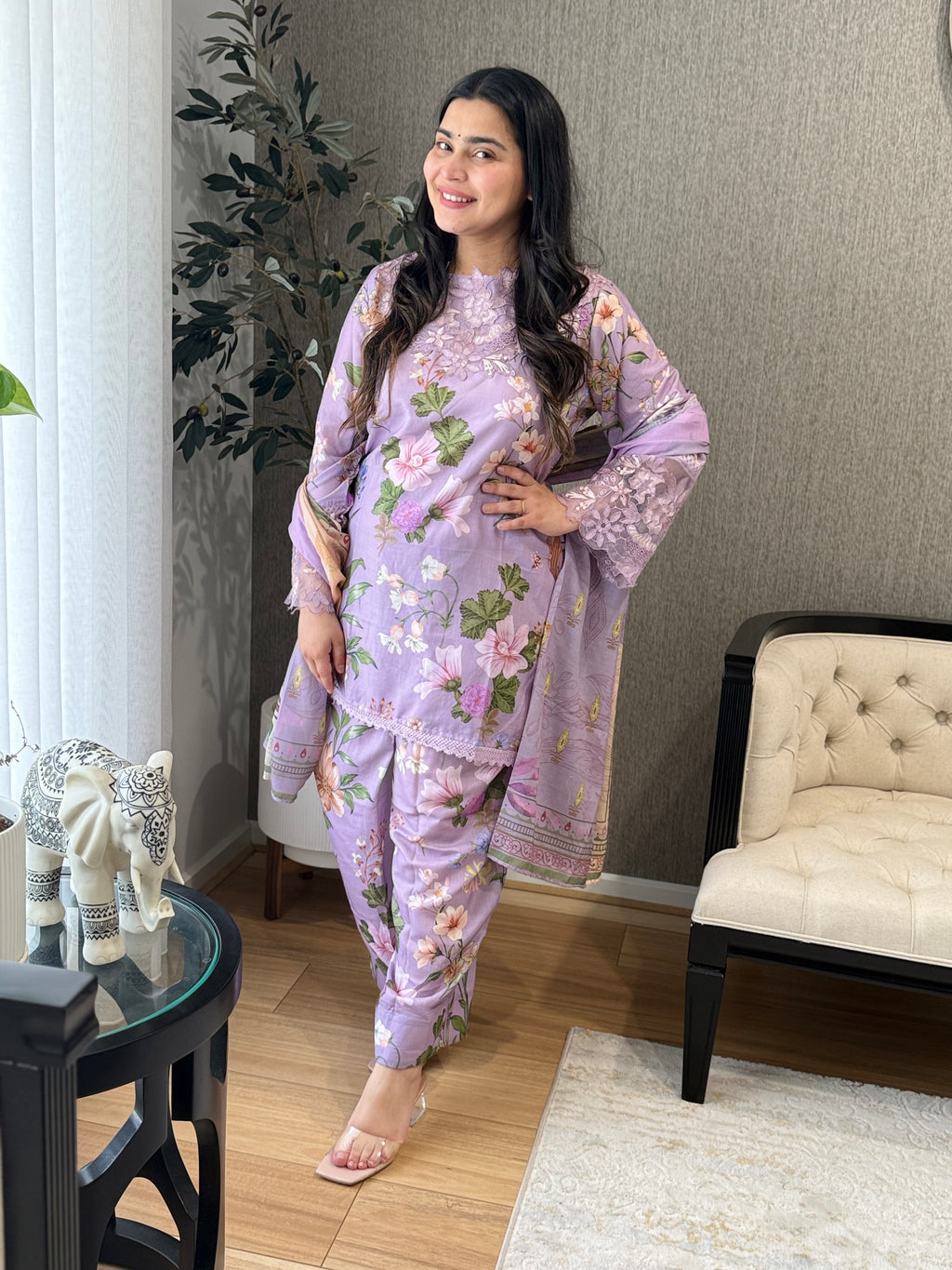 Faria Farshi Suit